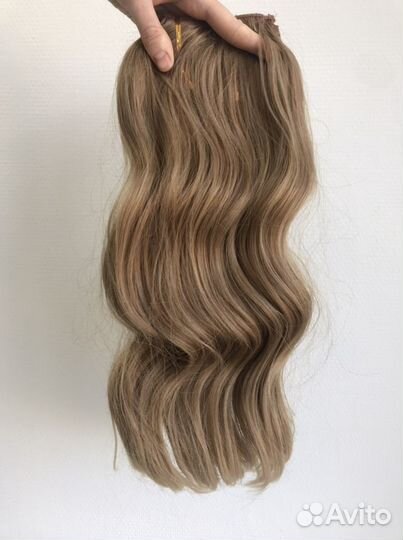 Волосы на заколках