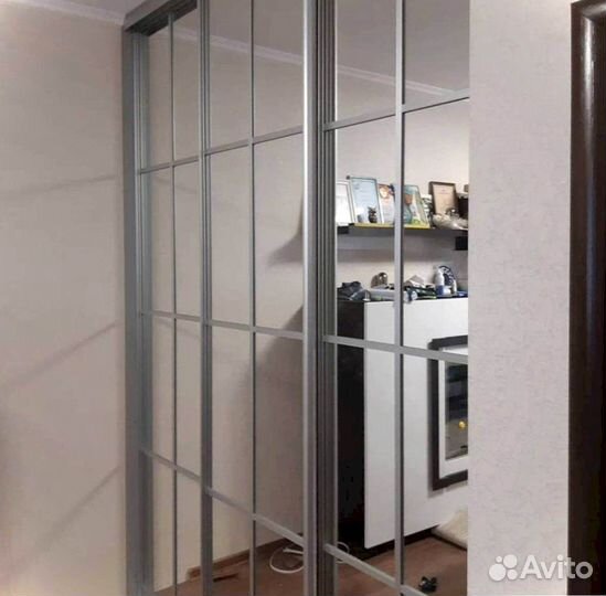 Стеклянная перегородка