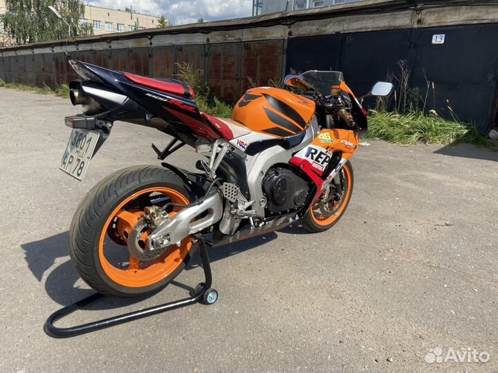 Продам мотоцикл honda cbr1000rr 2007