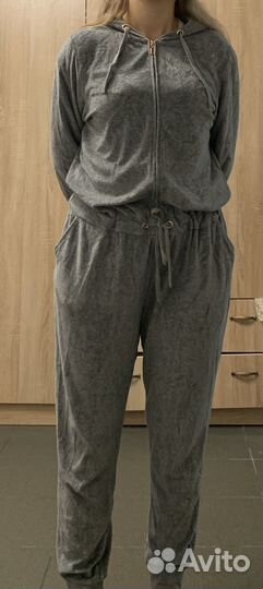 Комбинезон из велюра женский