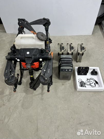 Квадрокоптер DJI Agras T20