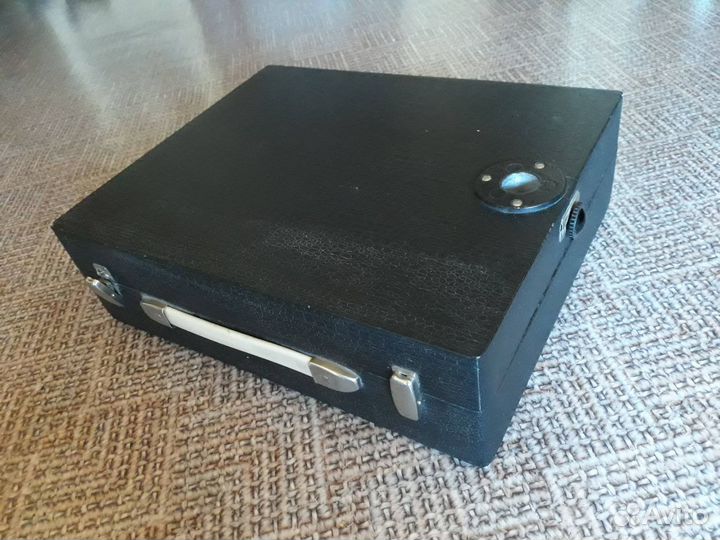 Фотоувеличитель, глянцеватель, красная лампа