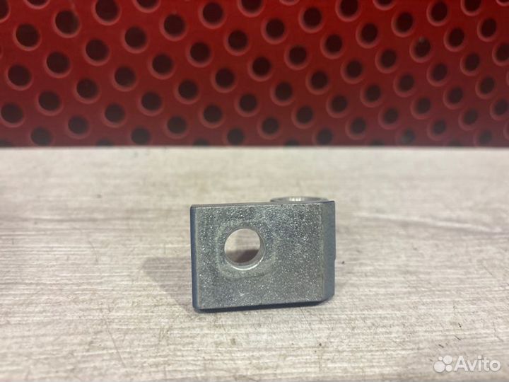 Петля двери передней левой Bmw 4 G26 2022