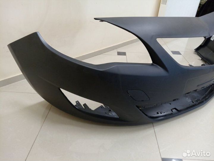 Бампер передний Opel Astra J 2009-2015