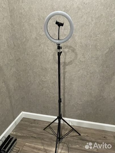 Штатив для телефона с лампой