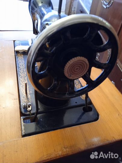 Швейная машинка подольская ножная