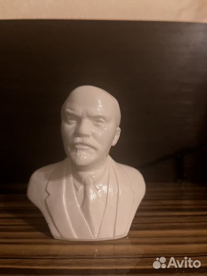 Бюст ленина