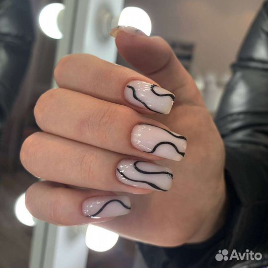Маникюр