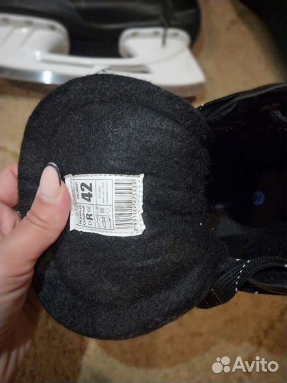 Коньки хоккейные