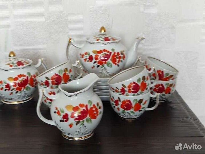 Новый. Чайный сервиз