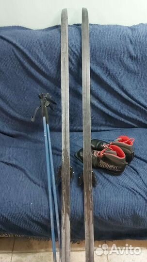 Лыжи, ботинки, лыжные палки, чехол