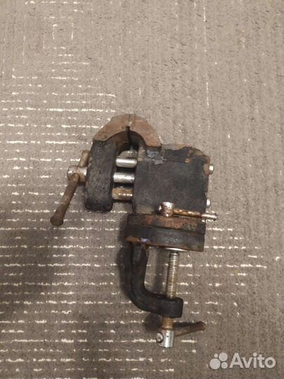 Тиски малые СССР