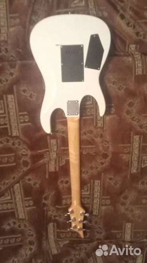 Электрогитара