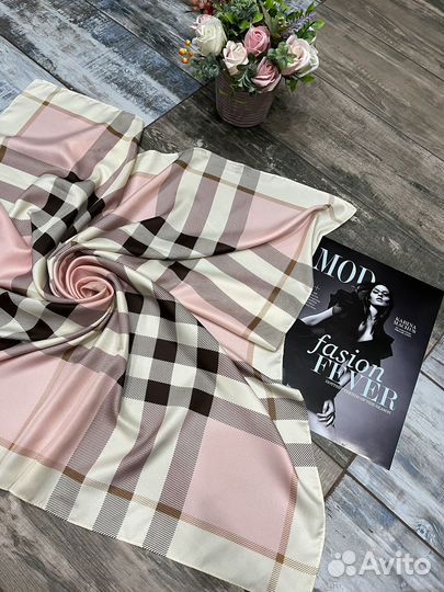 Шелковый платок burberry розовый новый