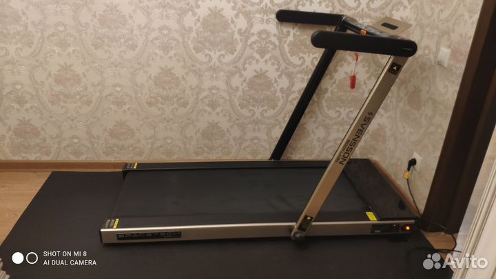 Беговая дорожка электрическая складная svensson