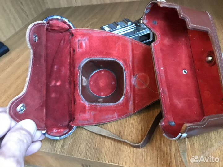 Пленочный фотоаппарат Киев с объективом Юпитер 8