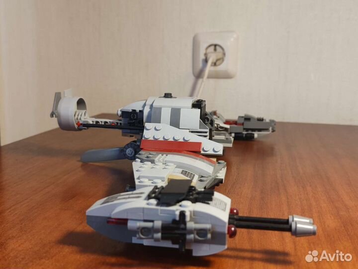 Lego Star Wars 75202 Defense of Crait, 2017 год
