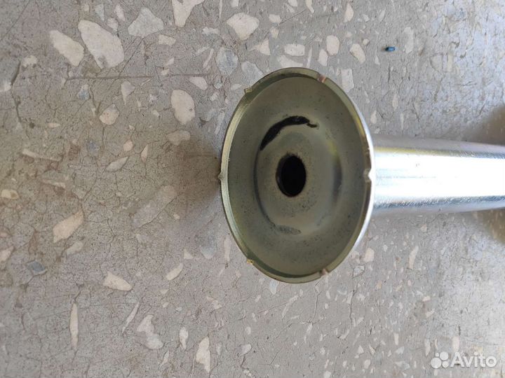 Опорная стойка на прицеп к легковому автомобилю