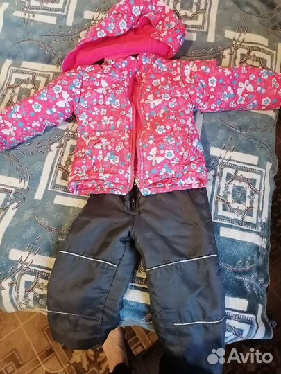 Продам комбинезоны на девочку от 0 до 5 лет