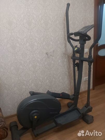 Продам Эллиптический тренажер torneo