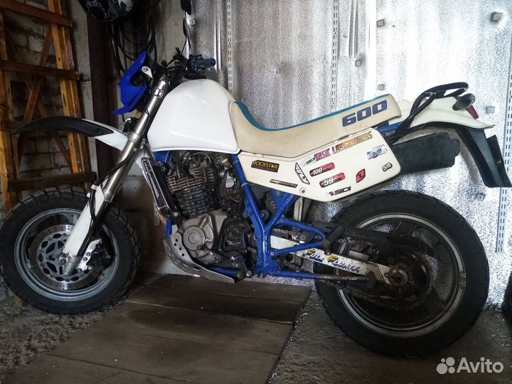 Suzuki DR600