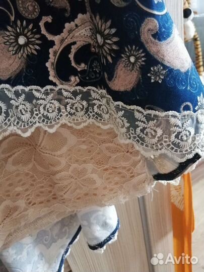 Нарядное платье со шлейфом