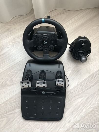 Игровой руль Logitech G923