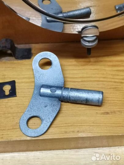 Часы настенные Янтарь очз Маятниковые без боя