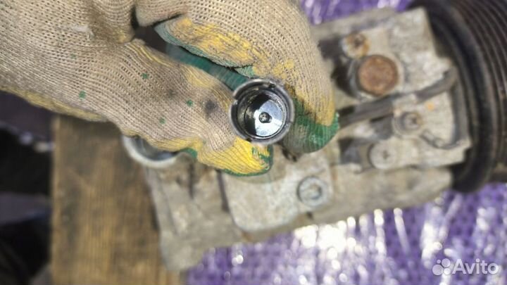 Б/У Компрессор кондиционера Land Rover Freelander