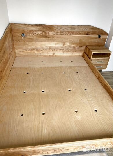 Кровать из дерева на заказ