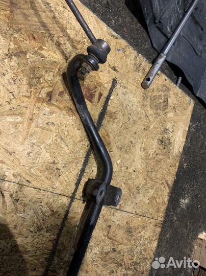 Стабилизатор передний на BMW 7 F01 F02