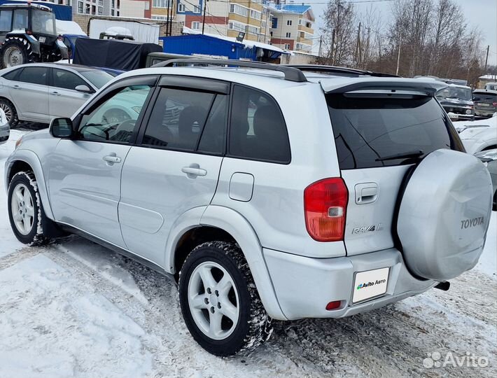 Toyota RAV4 2.0 AT, 2002, 215 000 км