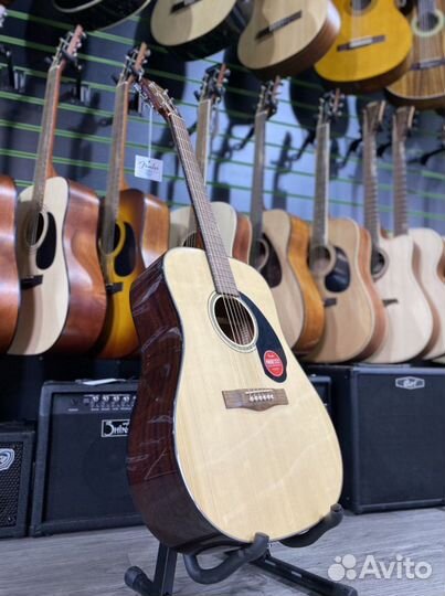 Fender CD-60 Акустическая гитара