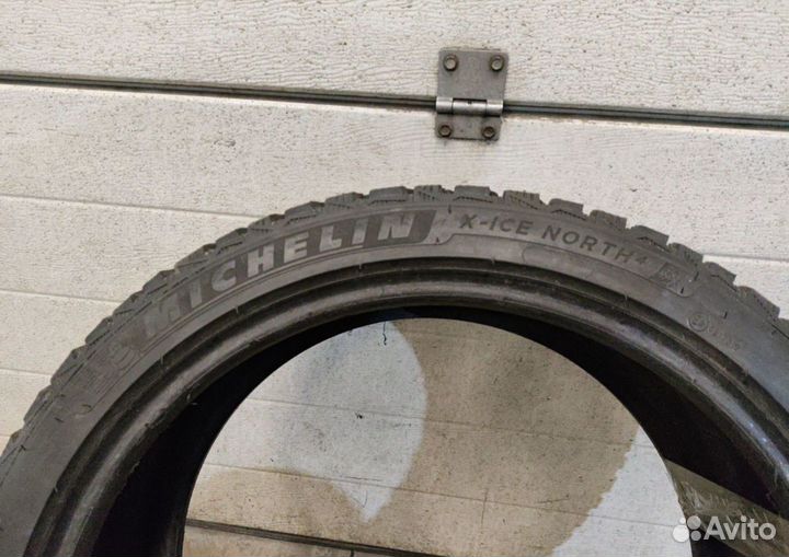 Michelin X-Ice North 4 225/40 R19 93H