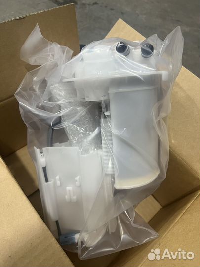 Топливный фильтр на Тойота камри 70,75. 3,5