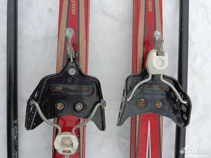 Лыжи беговые + две пары палок