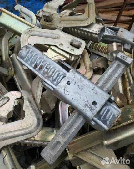 Замок универсальный для опалубки