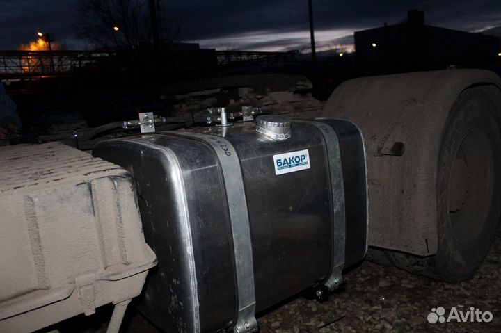 Топливный бак маз 300 л 600x670x800