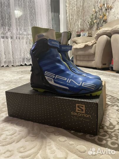 Лыжные ботинки коньковые spine