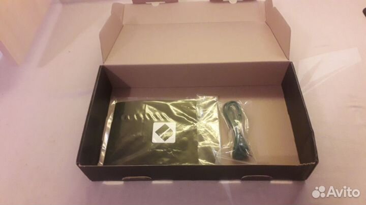 Novation launchkey mini MK2 - контроллер, 25 клави