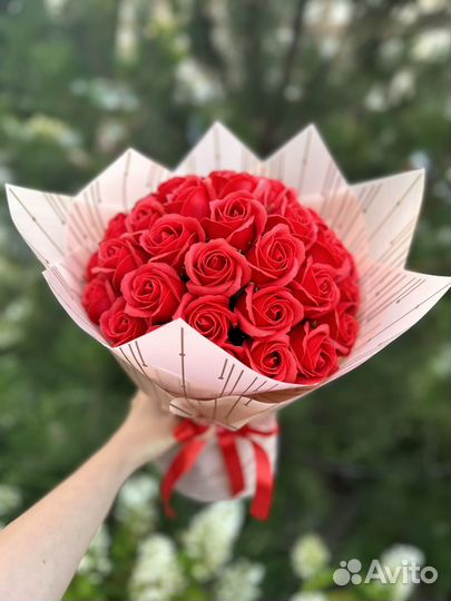 Букеты из 15,35,51,65,101 розы с доставкой