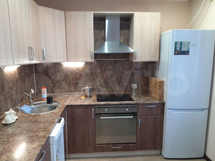 2-к. квартира, 56 м², 4/9 эт.