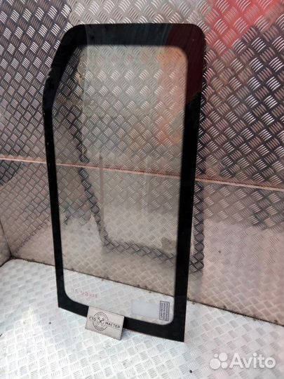 Стекло боковины правое Ford Transit 2.2