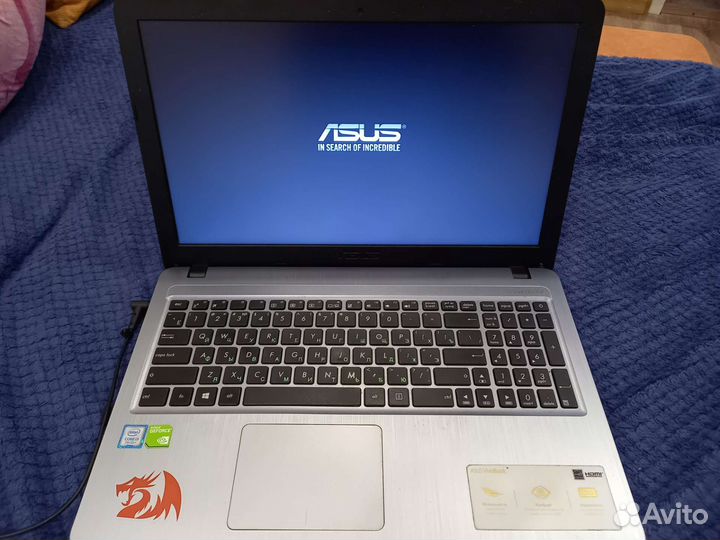 Ноутбук asus