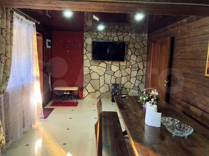 Дом 148 м² на участке 7 сот.