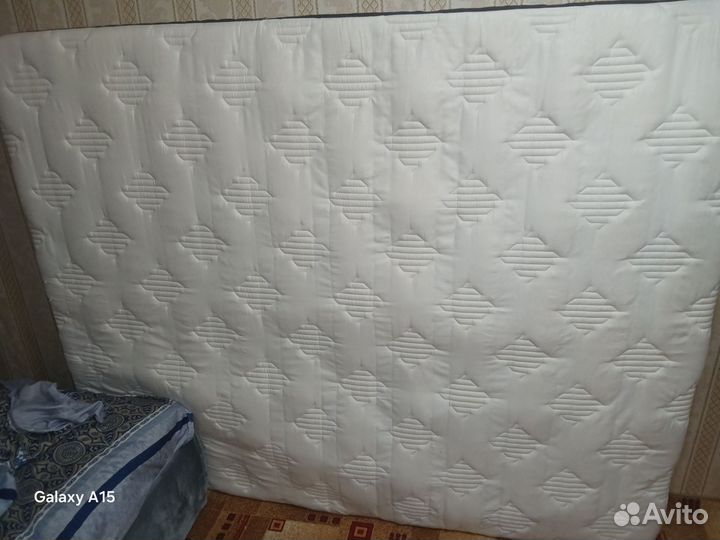 Матрас 160х200 бу мягкий