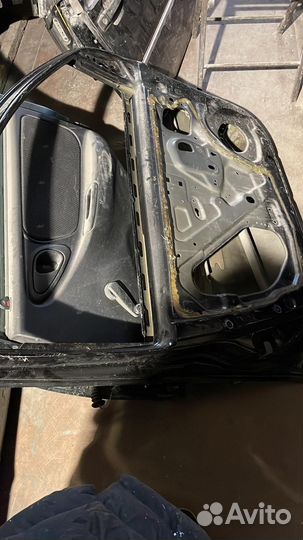 Дверь передняя Nissan Note E11