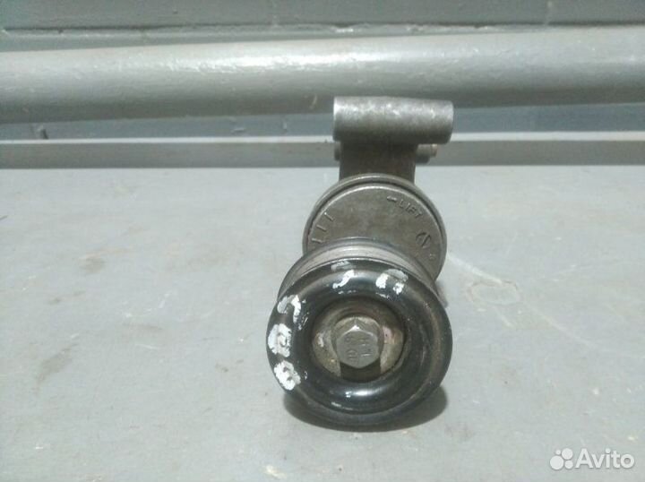 Натяжитель ремня генератора Ford Focus 2 2.0