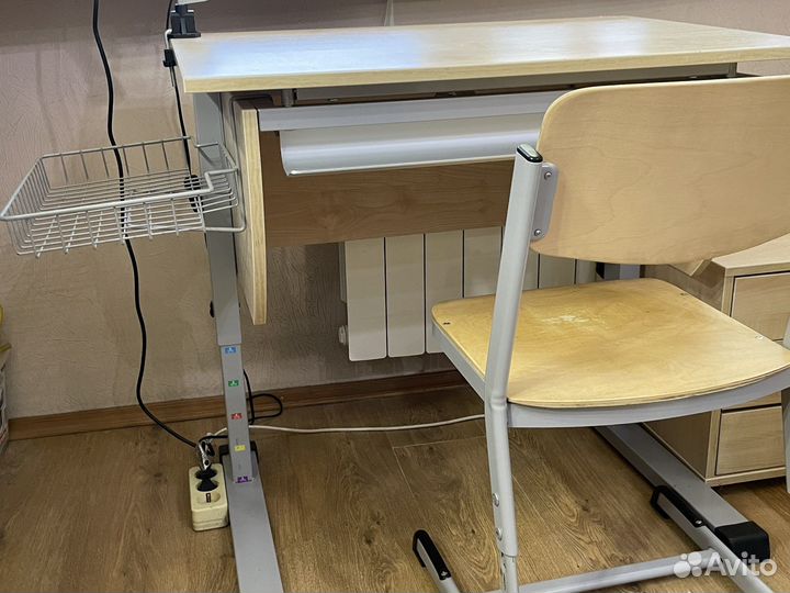 Растущая парта дэми с тумбой и стулом