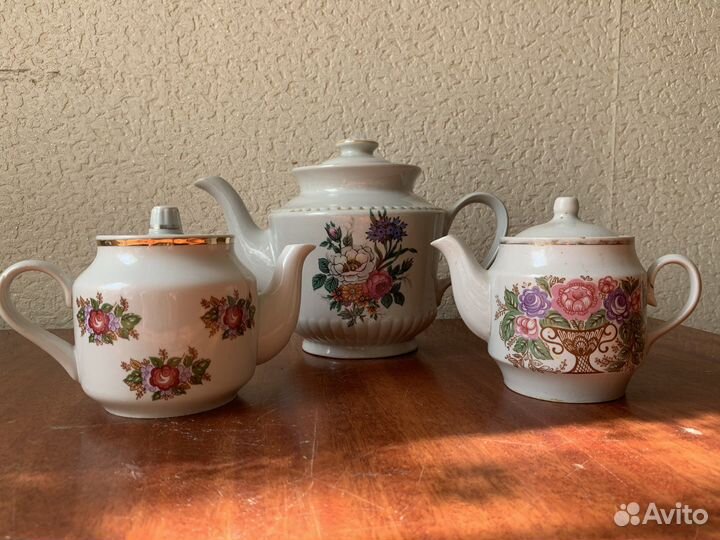 Сервиз столовый,блюдо,кувшины,керамика